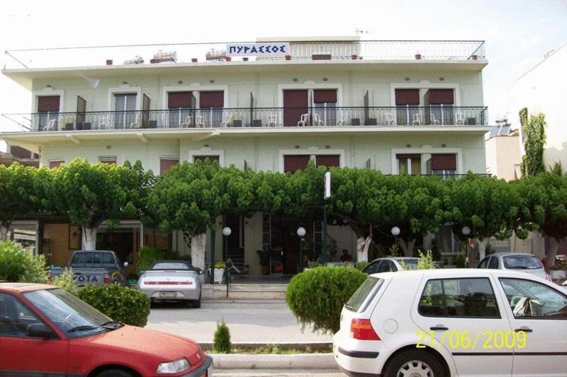 Pyrassos Hotel Nea Anchialos Exterior photo